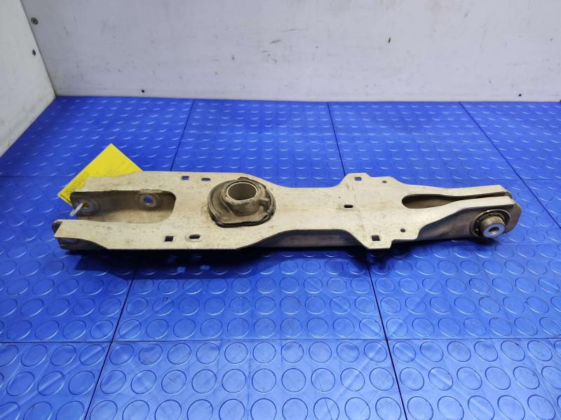 2020 Ford Escape Lower Control Arm Rr