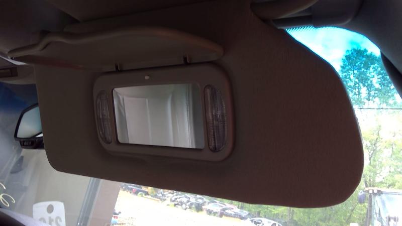 2007 Cadillac DTS Sun Visor