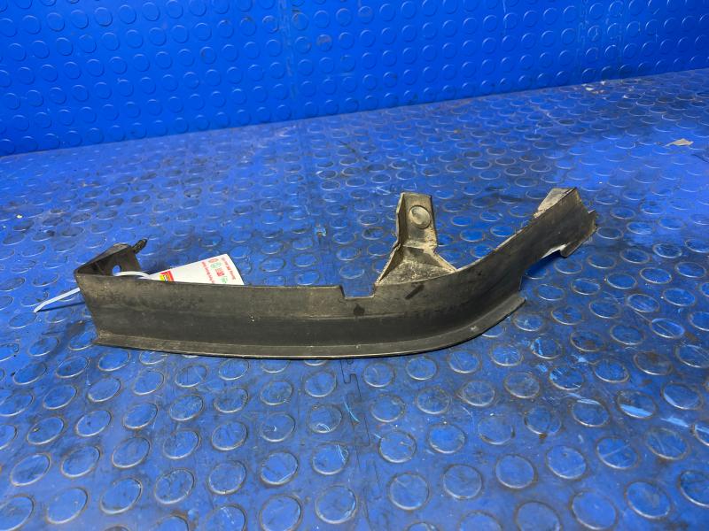 1999 - 02 GMC Sierra 1500 Front Bumper Filler RH Passsenger Side OEM 15049380