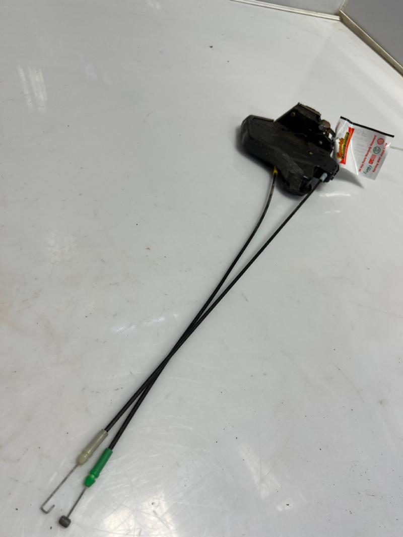 2003 Toyota Corolla Rear Door Latch