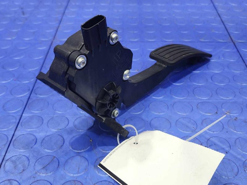 2015-2019 Subaru Legacy Outback Accelerator Pedal Genuine OEM Part 36010AL090