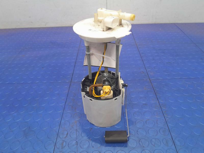 2017-2019 GMC Acadia FWD Fuel Pump Assembly Genuine OEM 84074257