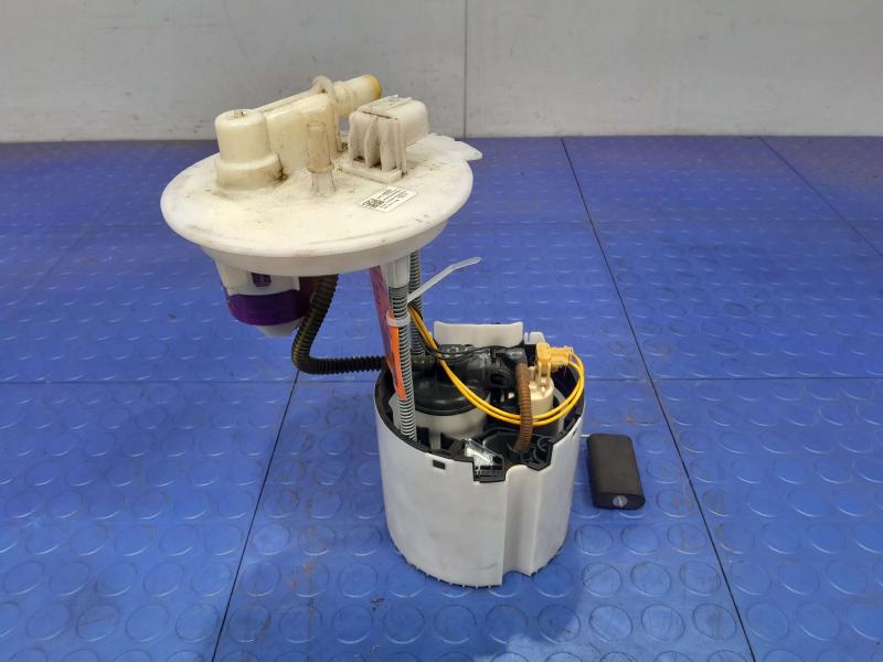 2017-2019 GMC Acadia FWD Fuel Pump Assembly Genuine OEM 84074257