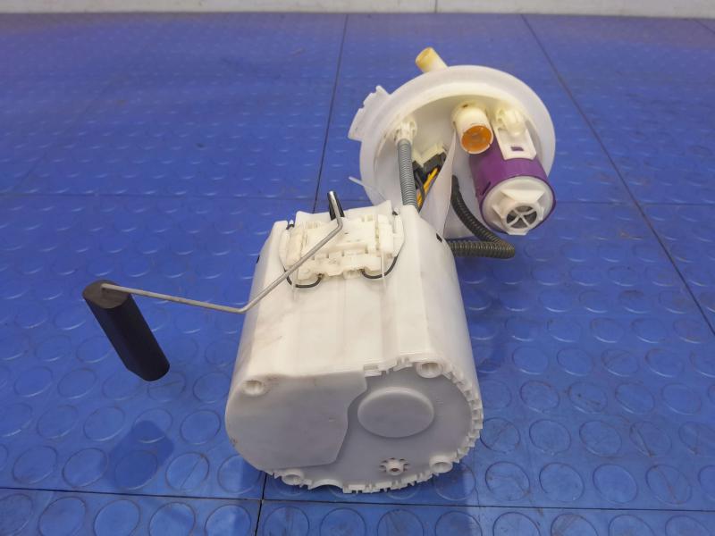 2017-2019 GMC Acadia FWD Fuel Pump Assembly Genuine OEM 84074257