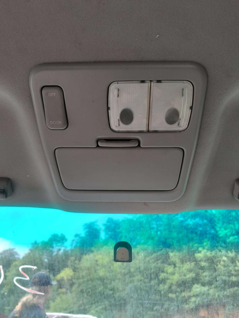 2003 Toyota Tundra Front Console