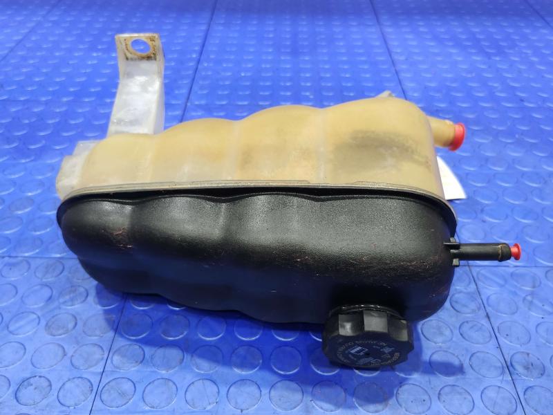 2010 Chevrolet Tahoe Coolant Recovery Bottle