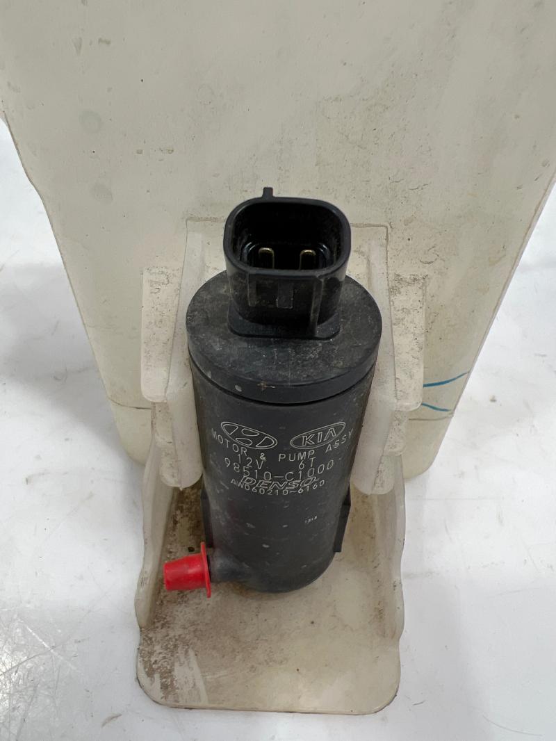 2017 Hyundai Elantra Washer Bottle