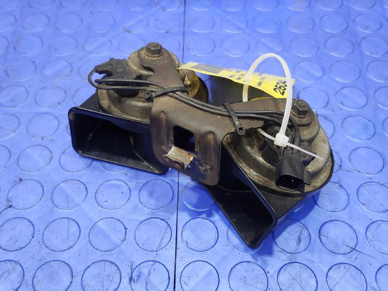 2011 Ford F-250 Super Duty Horn