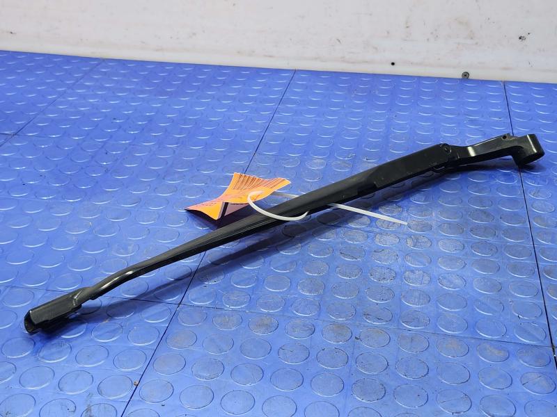 2016 Chevrolet Silverado 1500 Wiper Arm