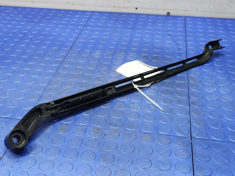 2016 Chevrolet Silverado 1500 Wiper Arm