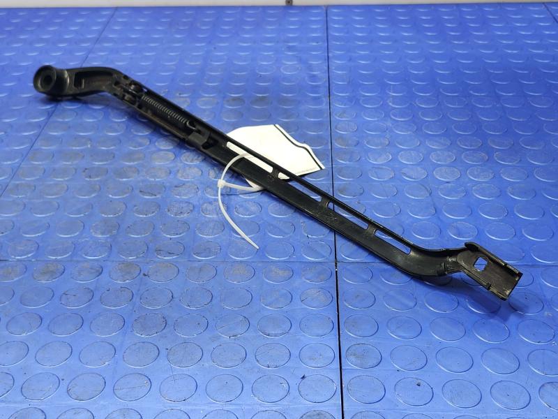 2016 Chevrolet Silverado 1500 Wiper Arm
