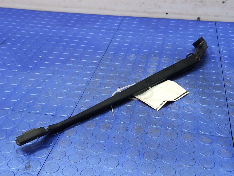 2016 Chevrolet Silverado 1500 Wiper Arm