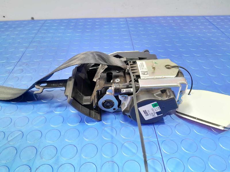 2018 Volvo S90 Front Seat Belt