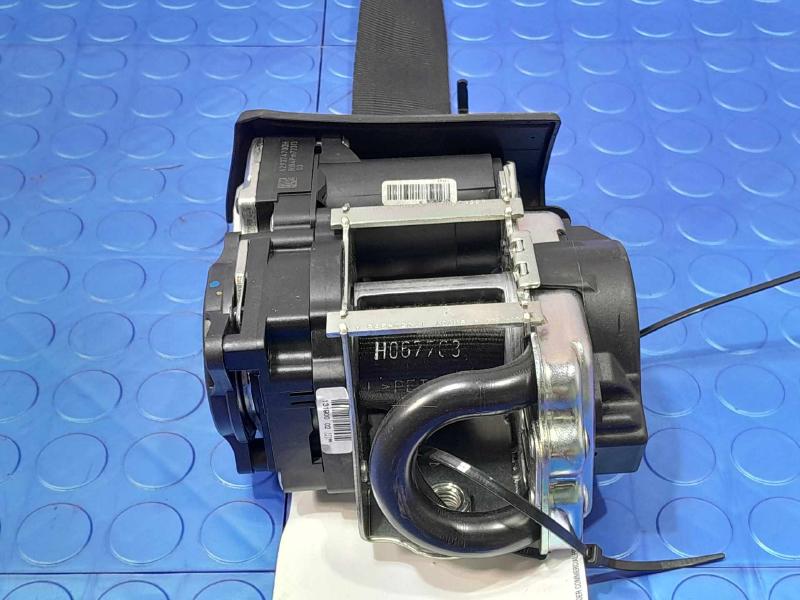 2018 Volvo S90 Front Seat Belt