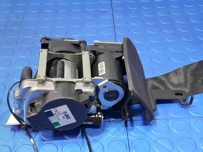 2018 Volvo S90 Front Seat Belt