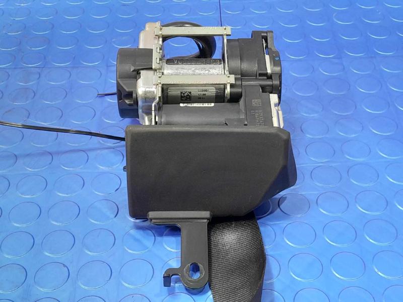 2018 Volvo S90 Front Seat Belt