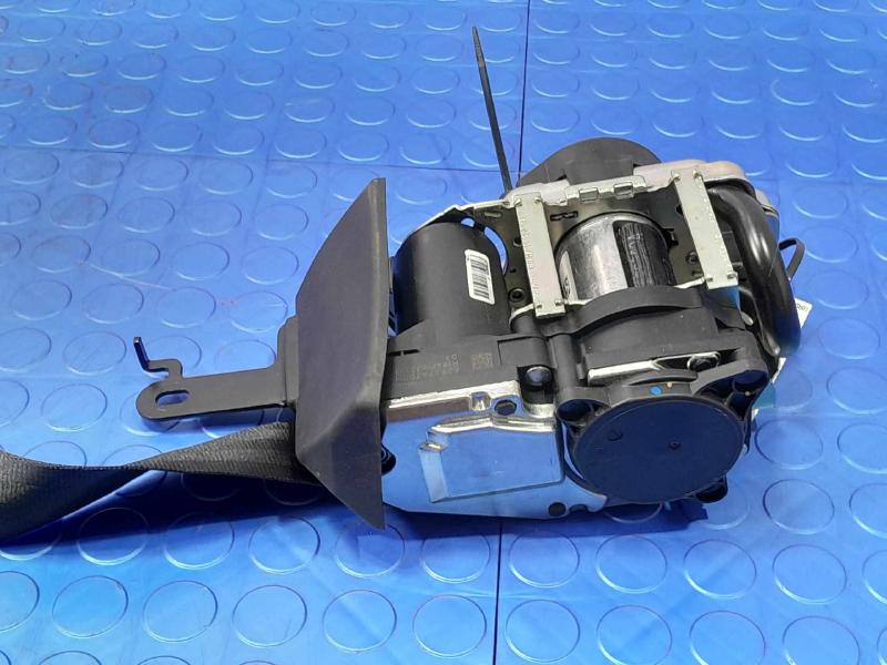 2018 Volvo S90 Front Seat Belt