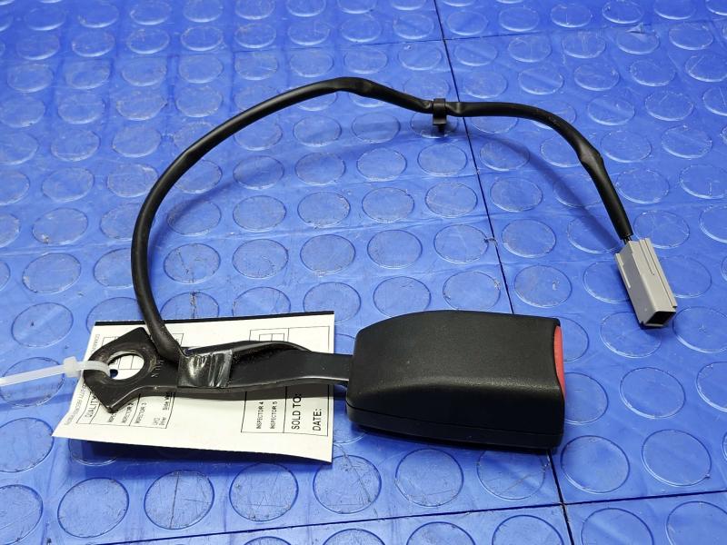 2012 Mazda Mazda5 Front Seat Belt