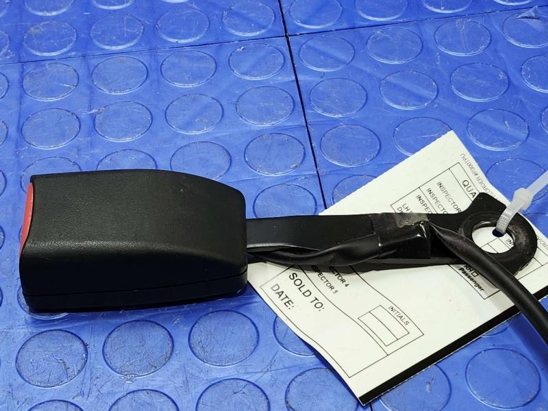2012 Mazda Mazda5 Front Seat Belt
