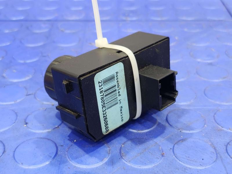 2014 Chevrolet Silverado 1500 Headlight Switch (Dash Mtd)