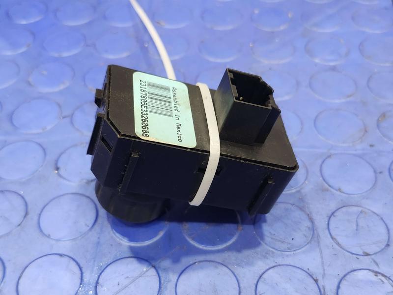 2014 Chevrolet Silverado 1500 Headlight Switch (Dash Mtd)