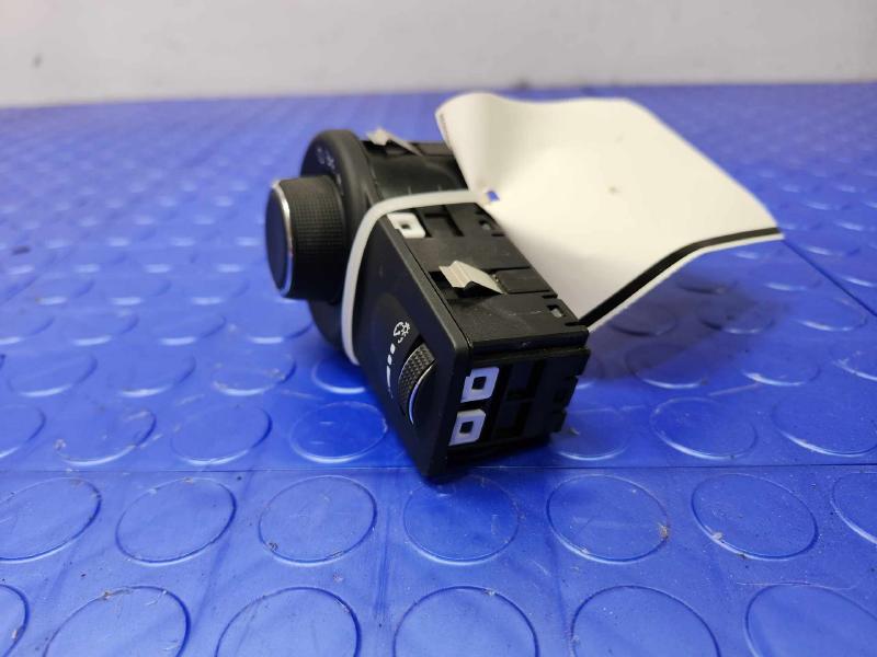 2021 Chrysler Voyager Headlight Switch (Dash Mtd)