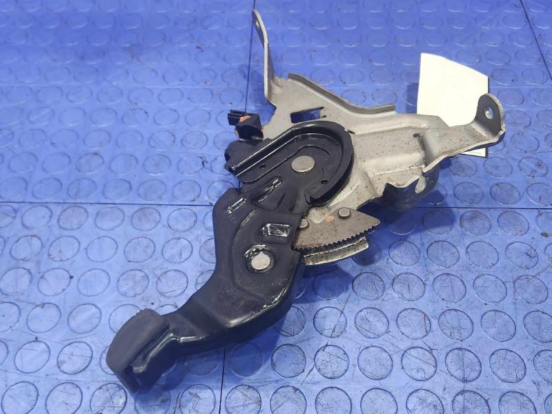 2005-2015 Toyota Tacoma Emergency Brake Pedal Assembly Genuine OEM 4620004010