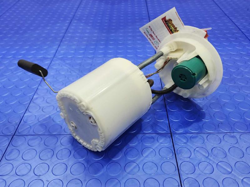 2010-2014 Buick Lacrosse FWD Fuel Pump Assembly Genuine OEM 13261982