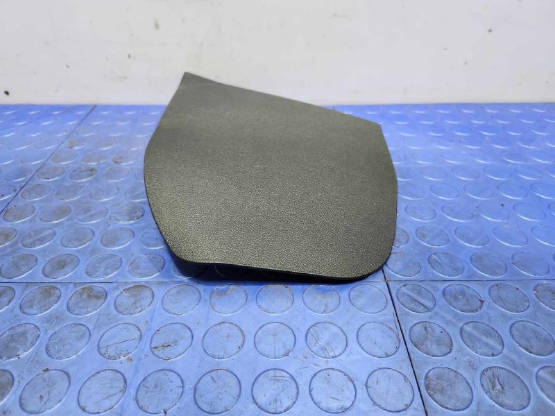 2017-2022 Kia Niro Right Side Center Console End Cap Cover Trim 84618-G5000