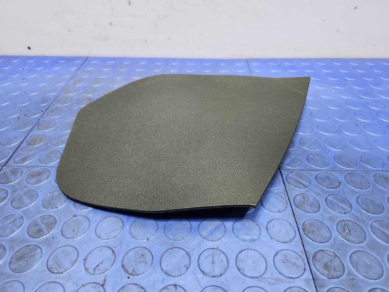 2017-2022 Kia Niro Right Side Center Console End Cap Cover Trim 84618-G5000