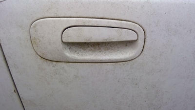 2006 - 2010 Dodge Charger Front Door Handle RH Passenger Side White OEM 1NJ56FDTAA
