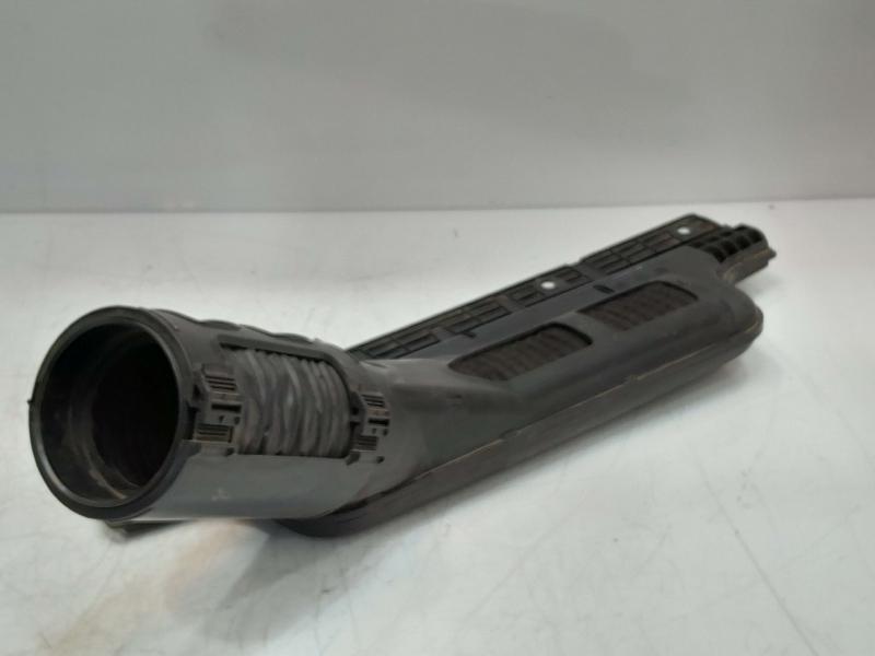2011 - 2014 Hyundai Genesis Engine Air Intake Duct and Tube OEM 282103M200 282103M250