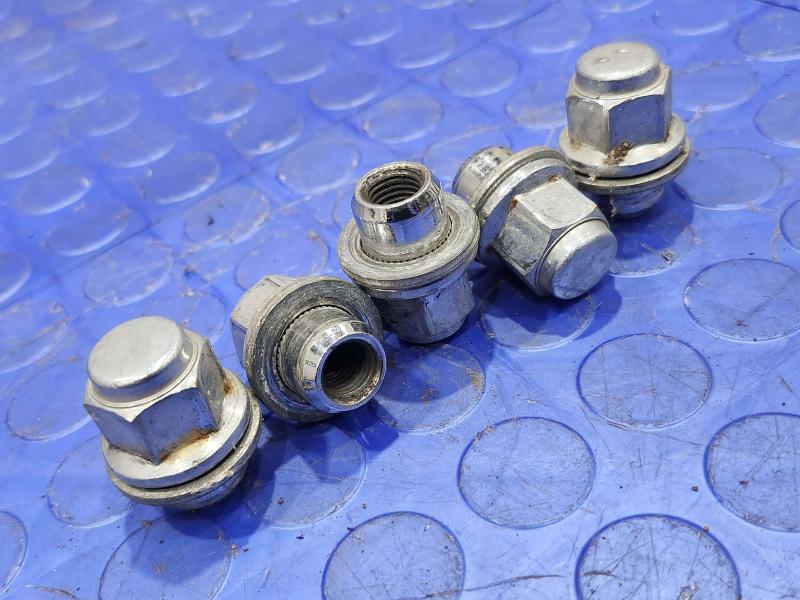 2010 Lexus RX350 RX450H Lug Nuts