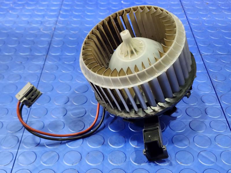 2015 Chevrolet Camaro Blower Motor