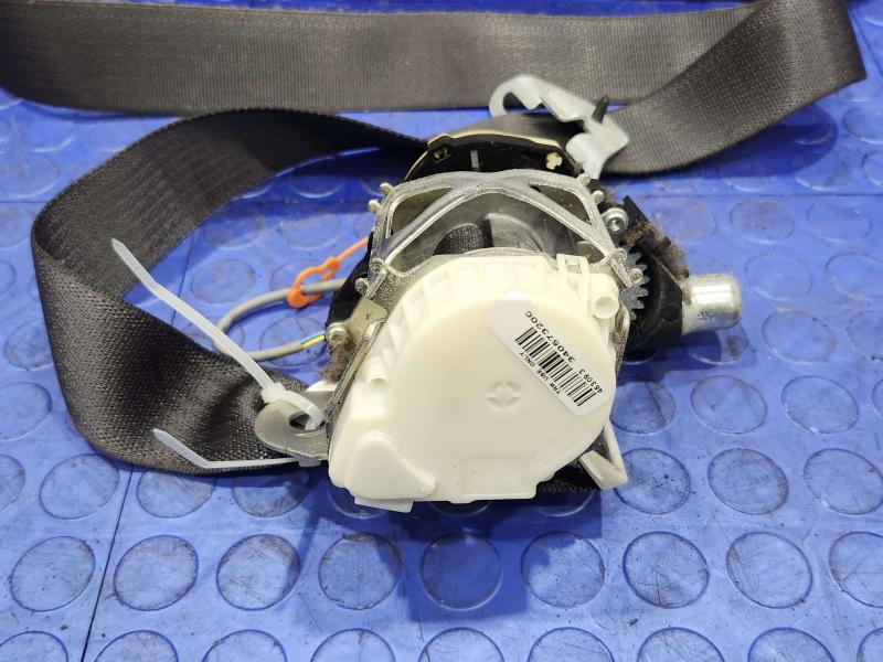2010 Chevrolet Tahoe Front Seat Belt