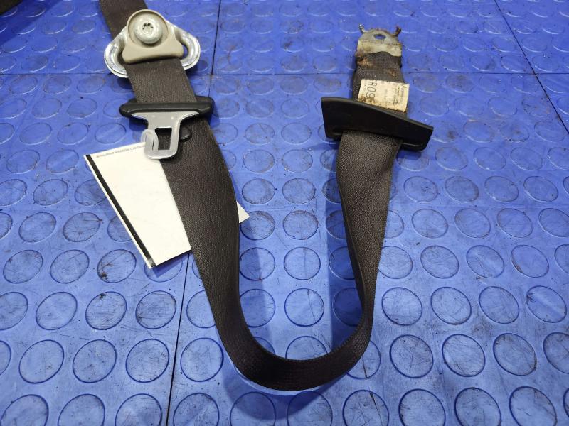 2010 Chevrolet Tahoe Front Seat Belt
