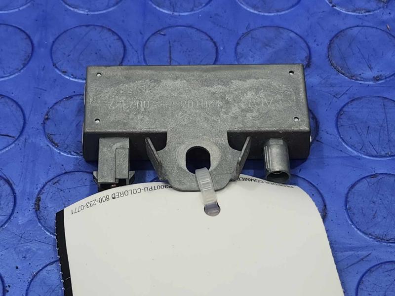 2003-2008 BMW Z4 FM Radio Antenna Amplfifier Genuine OEM 65206912243