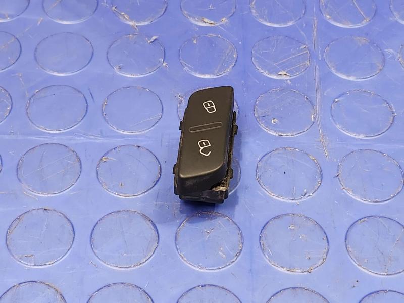 2015 Volkswagen Beetle Door Switch Front