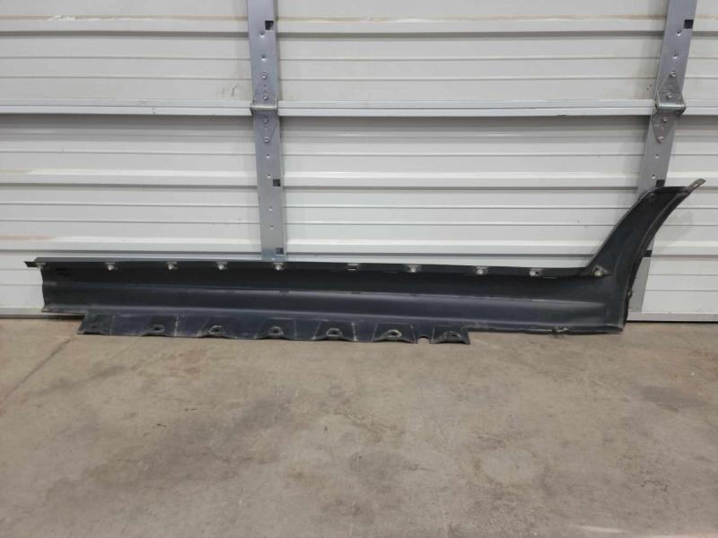 2006 BMW X3 Rocker Moulding