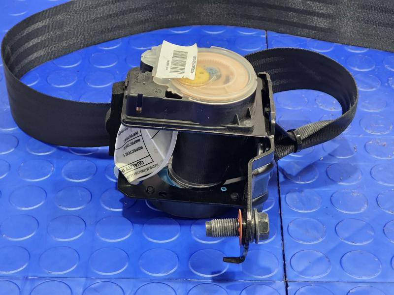 2013 Hyundai Accent Rear Seat Belt