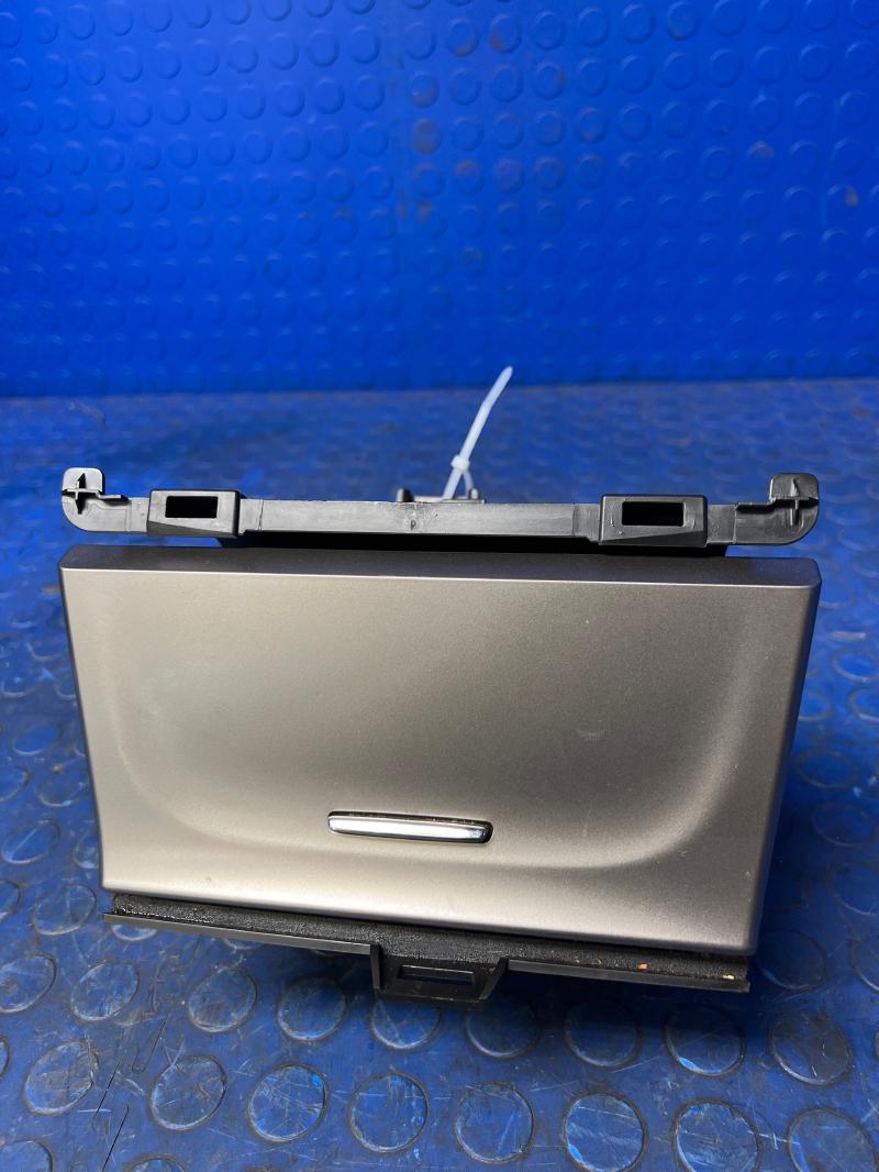 2011 2012 2013 Jeep Grand Cherokee Dash Storage Box OEM X90006206DL