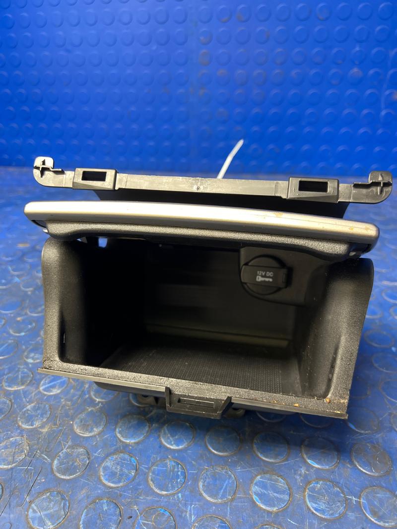 2011 2012 2013 Jeep Grand Cherokee Dash Storage Box OEM X90006206DL