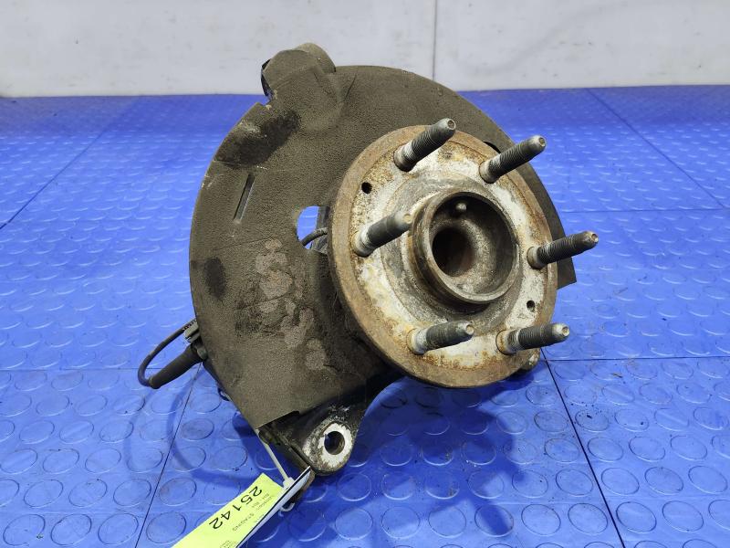 2015 GMC Yukon XL Spindle Knuckle Front