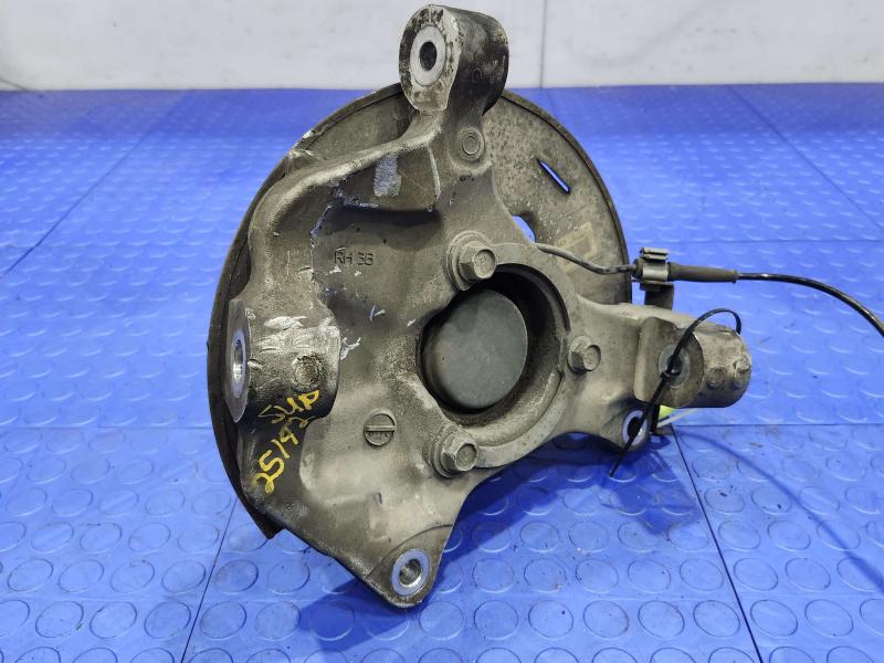 2015 GMC Yukon XL Spindle Knuckle Front