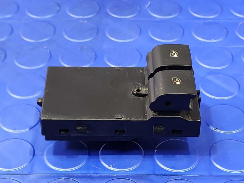 2015 Chevrolet Camaro Door Switch Front
