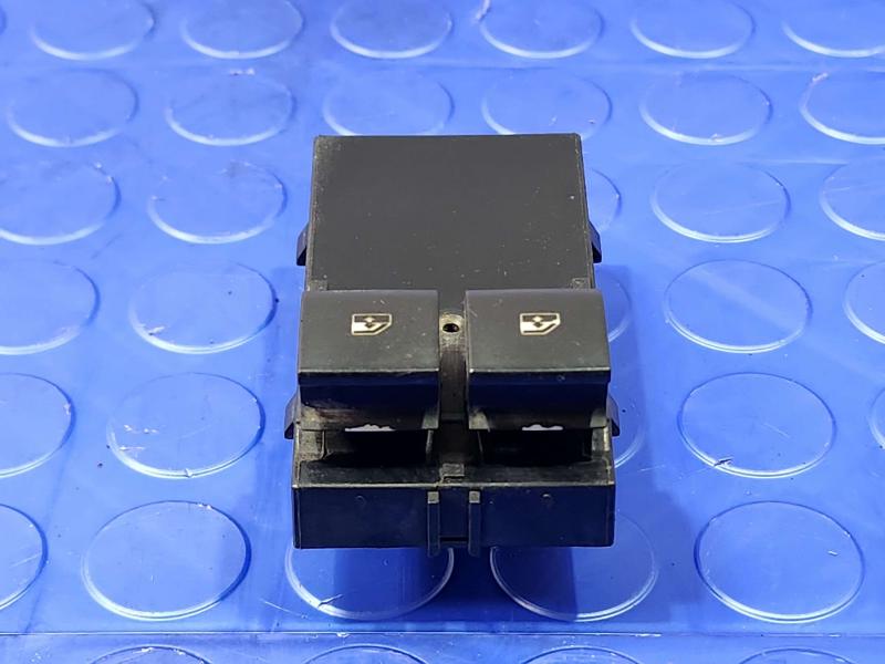 2015 Chevrolet Camaro Door Switch Front
