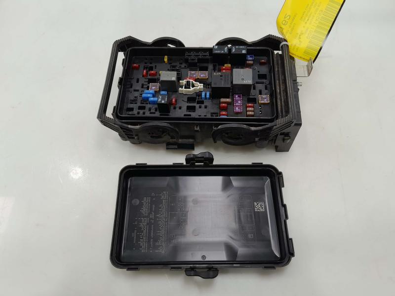 2019 Chevrolet Malibu Engine Fuse Box