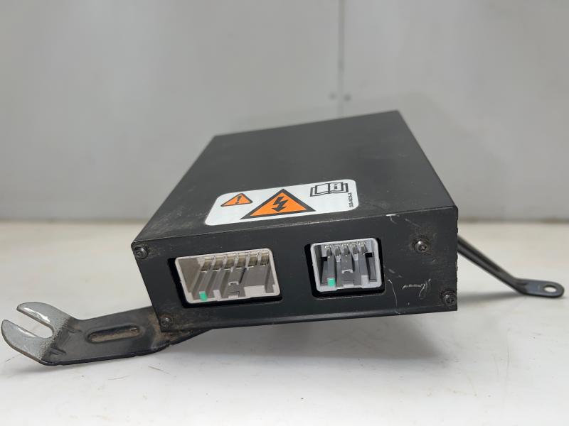 2005 - 2012 Ford Escape Voltage Inverter DC to AC OEM 8M6Z19G317A