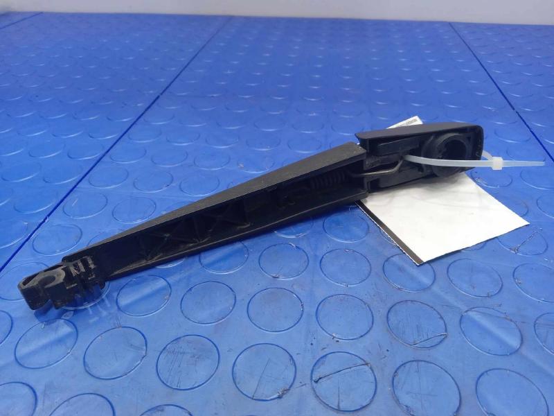 2011 Toyota Highlander Wiper Arm