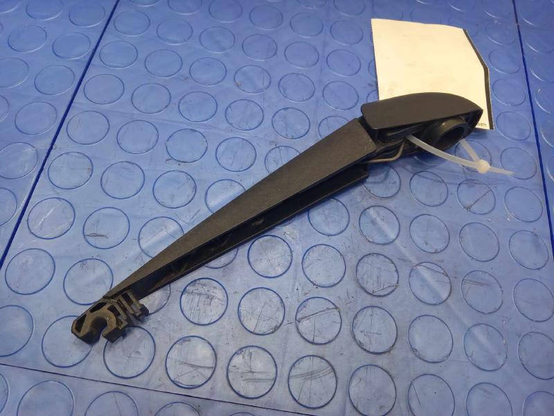 2011 Toyota Highlander Wiper Arm